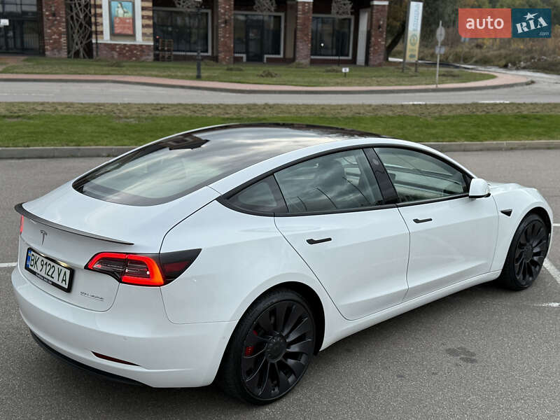 Седан Tesla Model 3 2021 в Киеве фото 16 Седан Tesla Model 3 2021 в Киеве