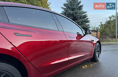 Седан Tesla Model 3 2024 в Киеве