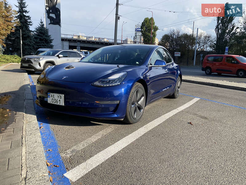 Tesla Model 3 2019