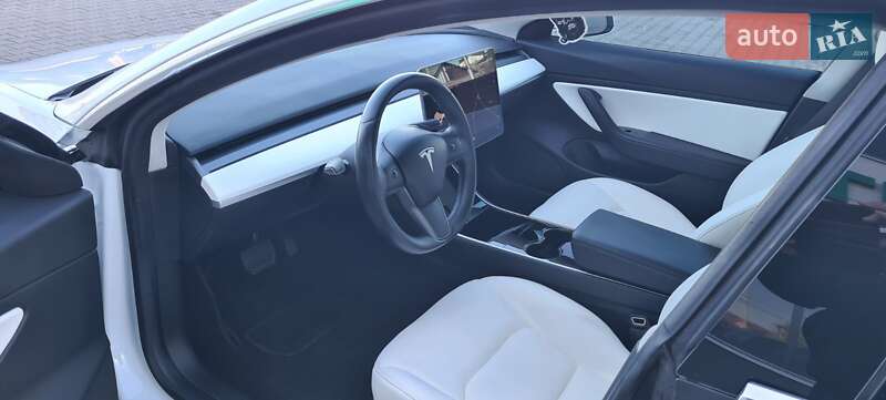 Лифтбек Tesla Model 3 2018 в Нововолынске фото 9 Лифтбек Tesla Model 3 2018 в Нововолынске