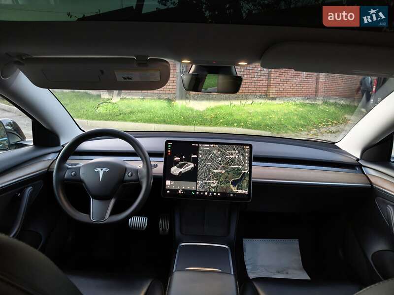 Седан Tesla Model 3 2021 в Луцьку