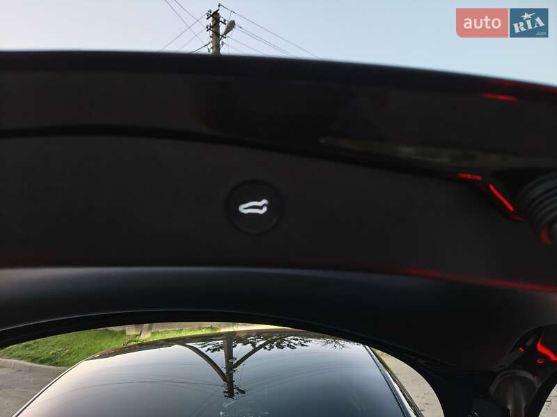 Седан Tesla Model 3 2021 в Луцьку