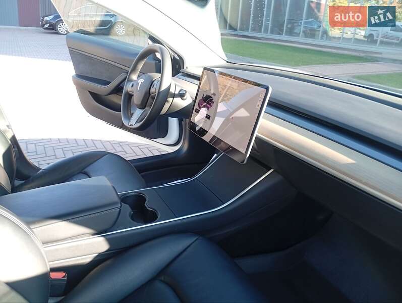 Седан Tesla Model 3 2020 в Луцьку фото 29 Седан Tesla Model 3 2020 в Луцьку