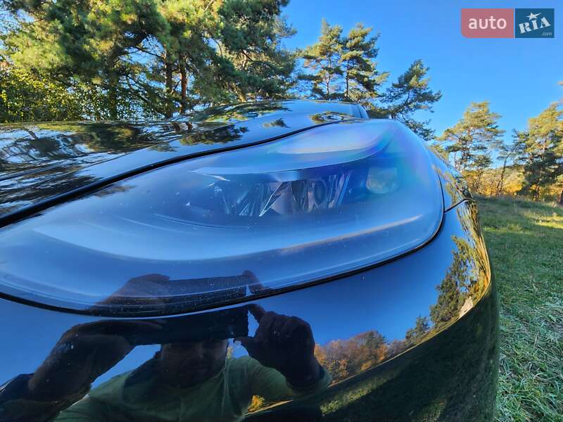 Седан Tesla Model 3 2021 в Кременці