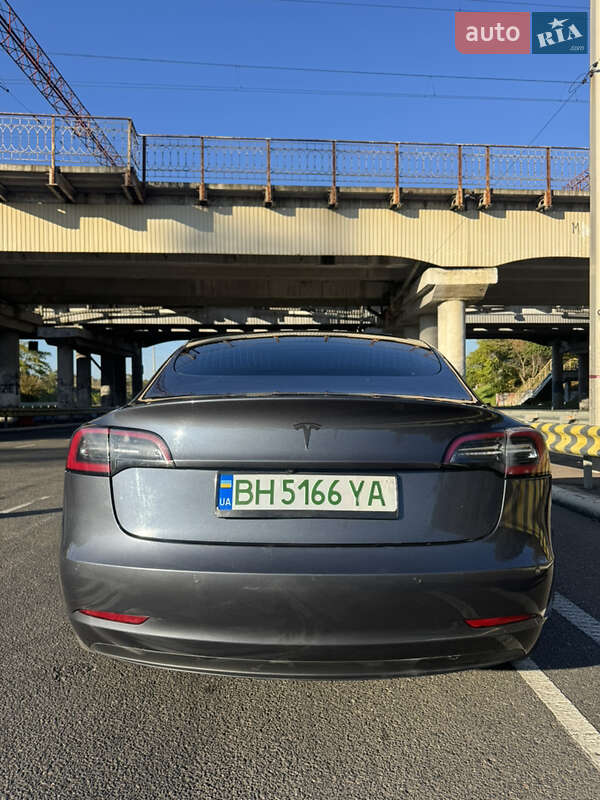 Седан Tesla Model 3 2020 в Одесі