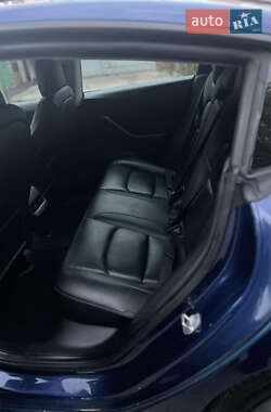 Седан Tesla Model 3 2022 в Полтаві