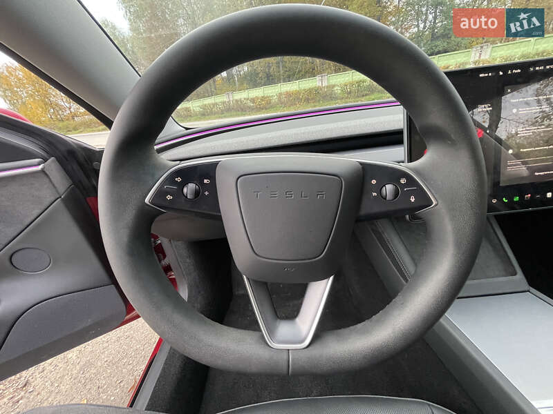 Седан Tesla Model 3 2024 в Новояворовске