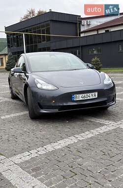 Седан Tesla Model 3 2023 в Пирятині