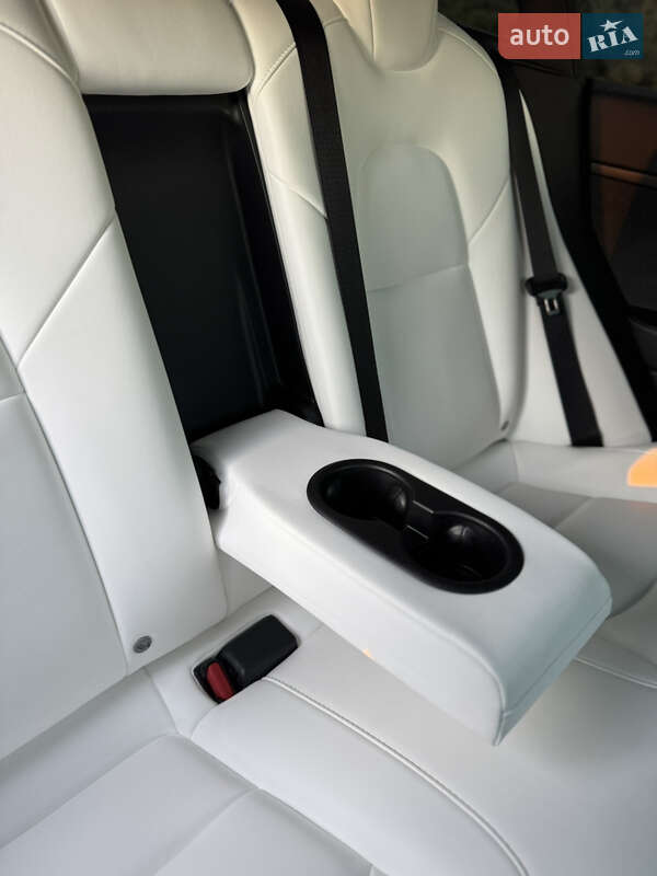 Седан Tesla Model 3 2023 в Луцке фото 30 Седан Tesla Model 3 2023 в Луцке