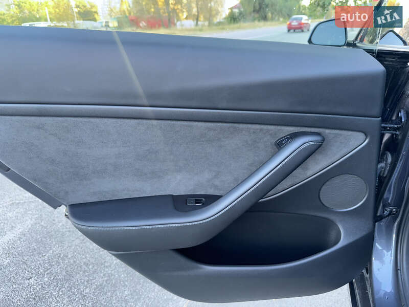 Седан Tesla Model 3 2023 в Киеве фото 32 Седан Tesla Model 3 2023 в Киеве