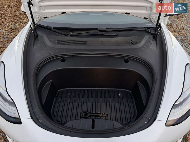 Седан Tesla Model 3 2020 в Львове фото 9 Седан Tesla Model 3 2020 в Львове
