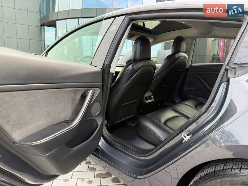 Седан Tesla Model 3 2022 в Ровно фото 16 Седан Tesla Model 3 2022 в Ровно