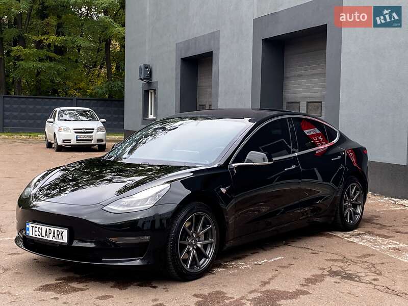 Седан Tesla Model 3 2018 в Киеве фото 4 Седан Tesla Model 3 2018 в Киеве