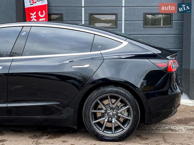 Седан Tesla Model 3 2018 в Киеве фото 7 Седан Tesla Model 3 2018 в Киеве