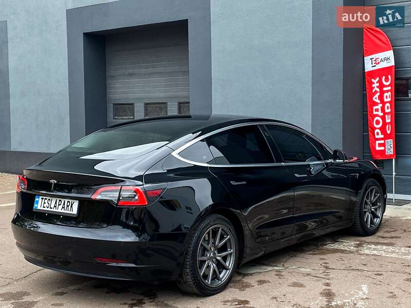 Седан Tesla Model 3 2018 в Киеве фото 10 Седан Tesla Model 3 2018 в Киеве