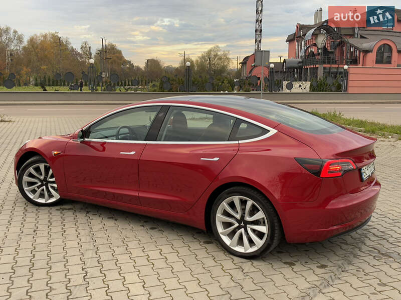 Седан Tesla Model 3 2018 в Дрогобыче фото 34 Седан Tesla Model 3 2018 в Дрогобыче