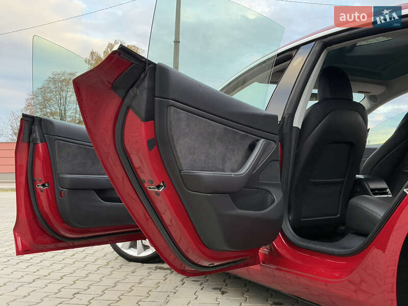 Седан Tesla Model 3 2018 в Дрогобыче фото 55 Седан Tesla Model 3 2018 в Дрогобыче