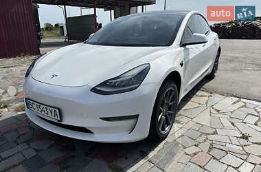 Седан Tesla Model 3 2022 в Буске Седан Tesla Model 3 2022 в Буске