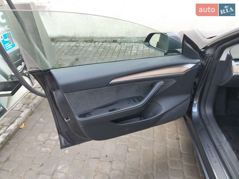 Седан Tesla Model 3 2023 в Тернополі фото 2 Седан Tesla Model 3 2023 в Тернополі