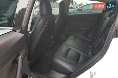 Седан Tesla Model 3 2018 в  фото 4 Седан Tesla Model 3 2018 в