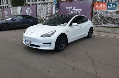 Седан Tesla Model 3 2018 в Киеве