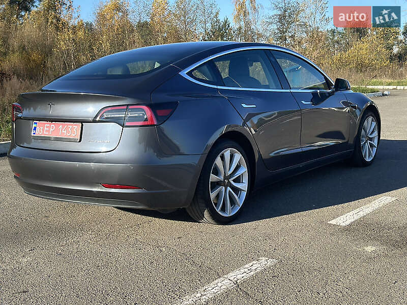Седан Tesla Model 3 2019 в Киеве