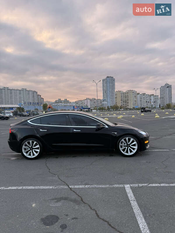 Седан Tesla Model 3 2020 в Киеве фото 26 Седан Tesla Model 3 2020 в Киеве