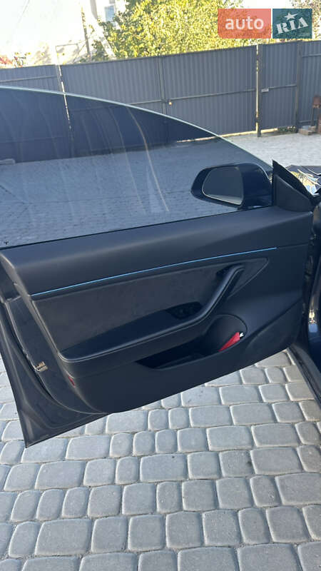 Седан Tesla Model 3 2018 в Дунаївцях