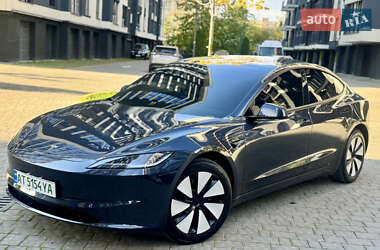 Седан Tesla Model 3 2024 в Ивано-Франковске