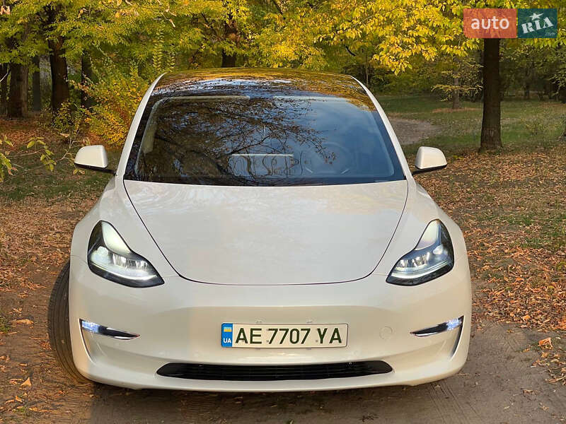 Седан Tesla Model 3 2021 в Дніпрі фото 2 Седан Tesla Model 3 2021 в Дніпрі