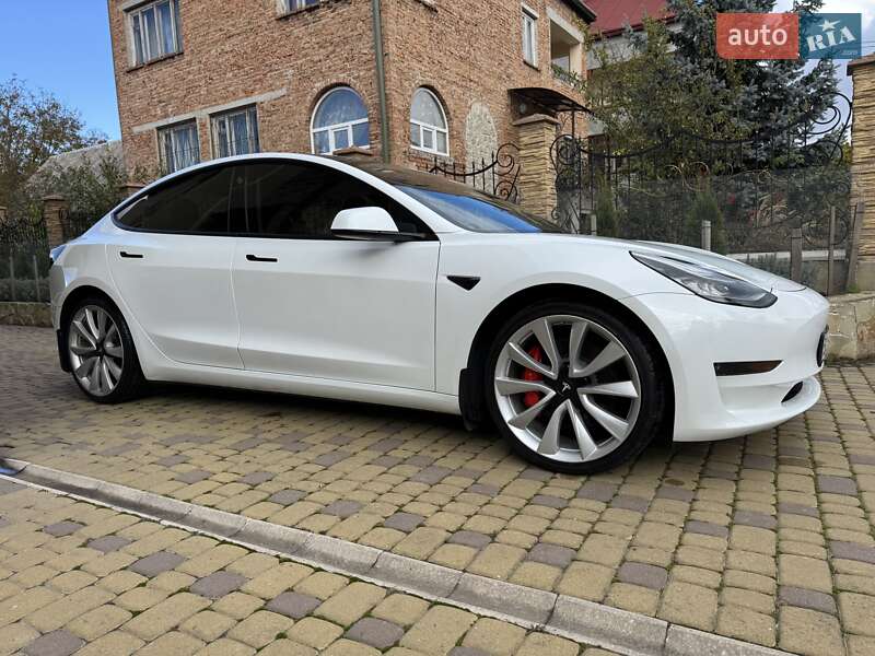 Седан Tesla Model 3 2018 в Львове фото 12 Седан Tesla Model 3 2018 в Львове