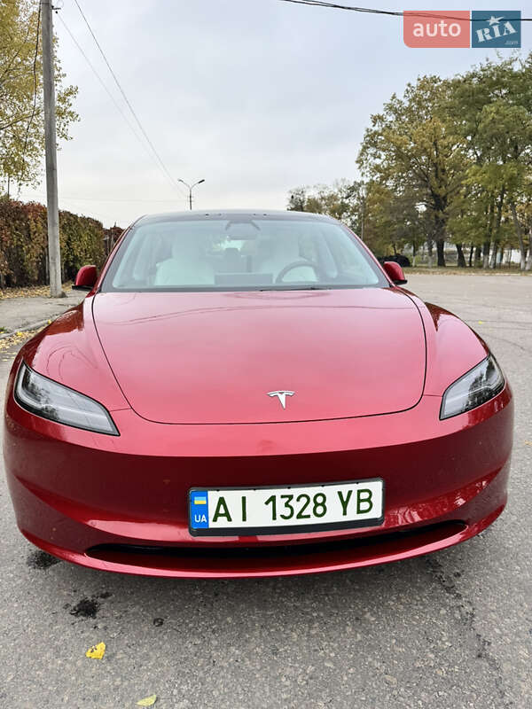 Седан Tesla Model 3 2024 в Білій Церкві