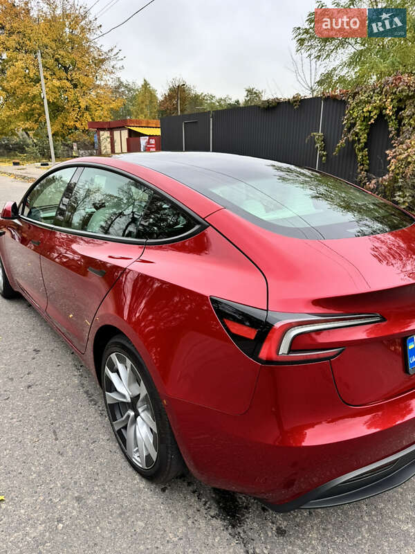 Седан Tesla Model 3 2024 в Білій Церкві