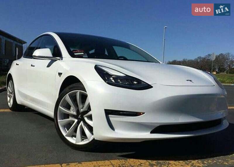 Tesla Model 3 2018