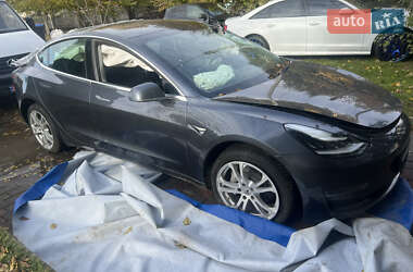 Седан Tesla Model 3 2020 в Луцьку