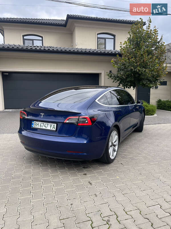 Седан Tesla Model 3 2020 в Одесі