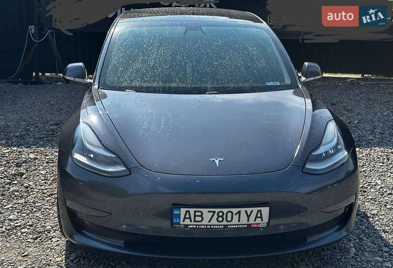 Седан Tesla Model 3 2019 в Вінниці