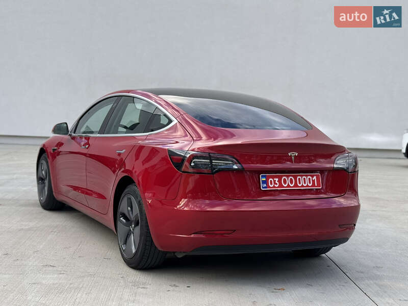 Седан Tesla Model 3 2019 в Луцьку
