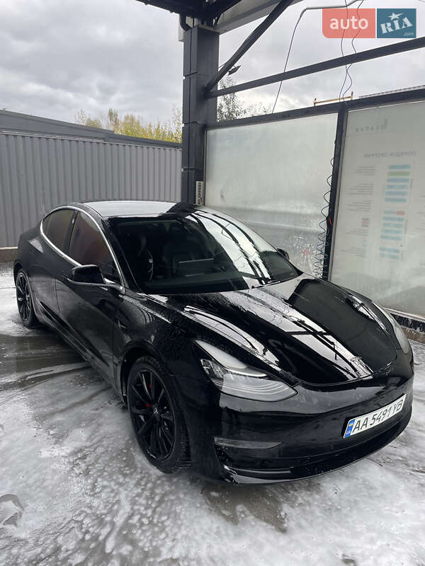 Tesla Model 3 2019