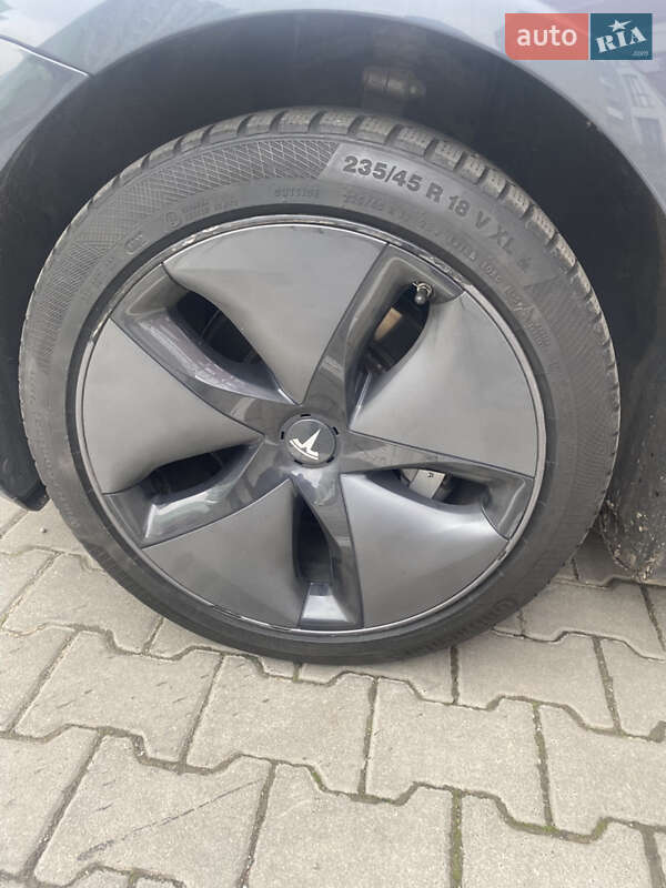 Седан Tesla Model 3 2018 в Рівному фото 20 Седан Tesla Model 3 2018 в Рівному