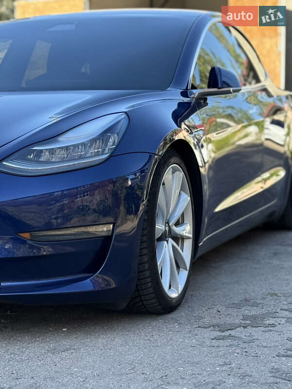 Седан Tesla Model 3 2018 в Одесі фото 26 Седан Tesla Model 3 2018 в Одесі