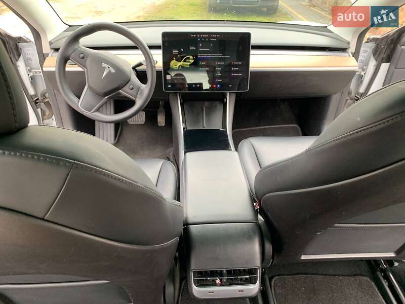 Седан Tesla Model 3 2019 в Ковеле