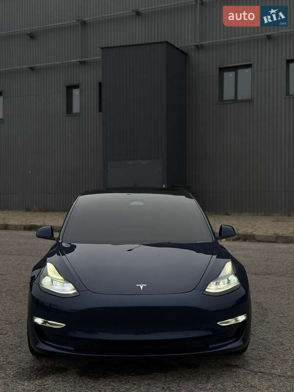 Седан Tesla Model 3 2022 в Харькове