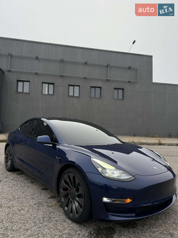 Седан Tesla Model 3 2022 в Харькове