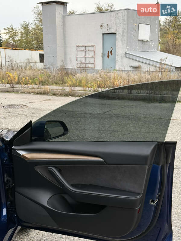 Седан Tesla Model 3 2022 в Харькове