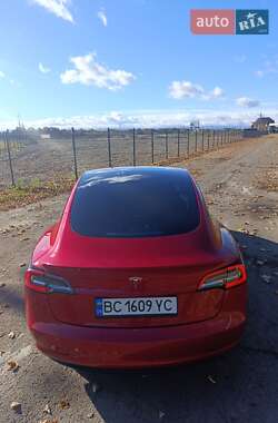 Седан Tesla Model 3 2022 в Стрые