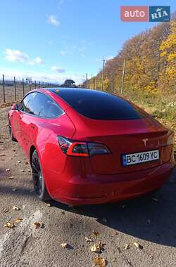Седан Tesla Model 3 2022 в Стрые