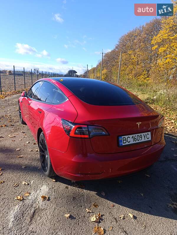 Седан Tesla Model 3 2022 в Стрые фото 10 Седан Tesla Model 3 2022 в Стрые