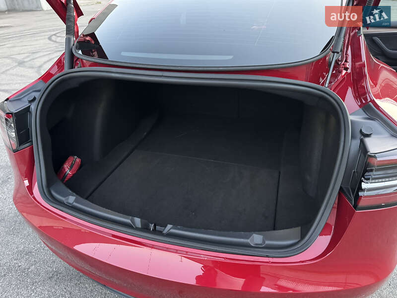 Седан Tesla Model 3 2023 в Киеве фото 11 Седан Tesla Model 3 2023 в Киеве