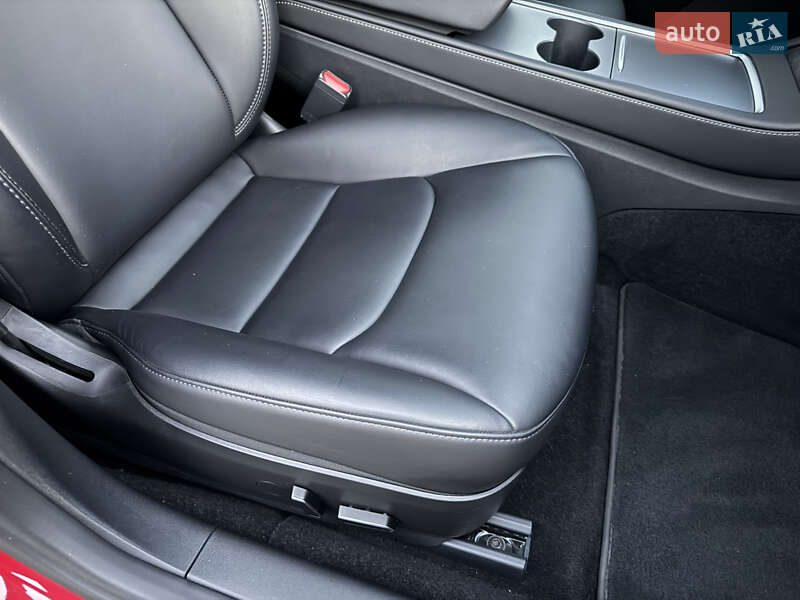 Седан Tesla Model 3 2023 в Киеве фото 16 Седан Tesla Model 3 2023 в Киеве